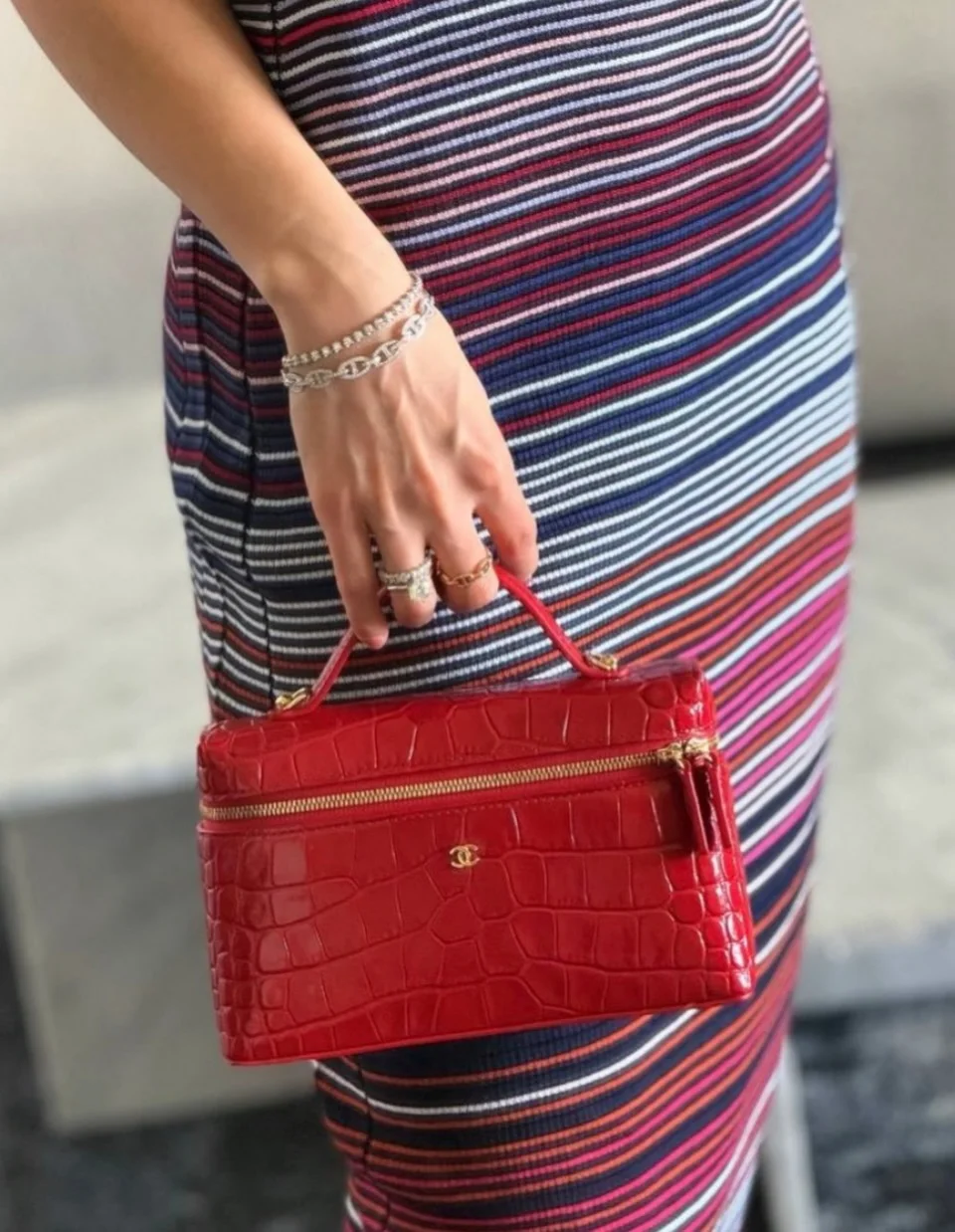 Chanel Vanity Slim Top Handle Croco Embossed Red - photo 5